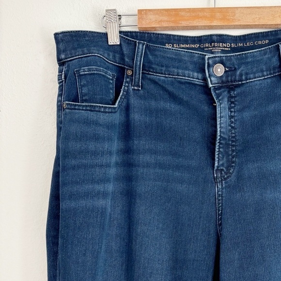 Chico’s So Slimming Girlfriend Slim Leg Crop Jeans Size 3 (US 16) - Picture 4 of 13